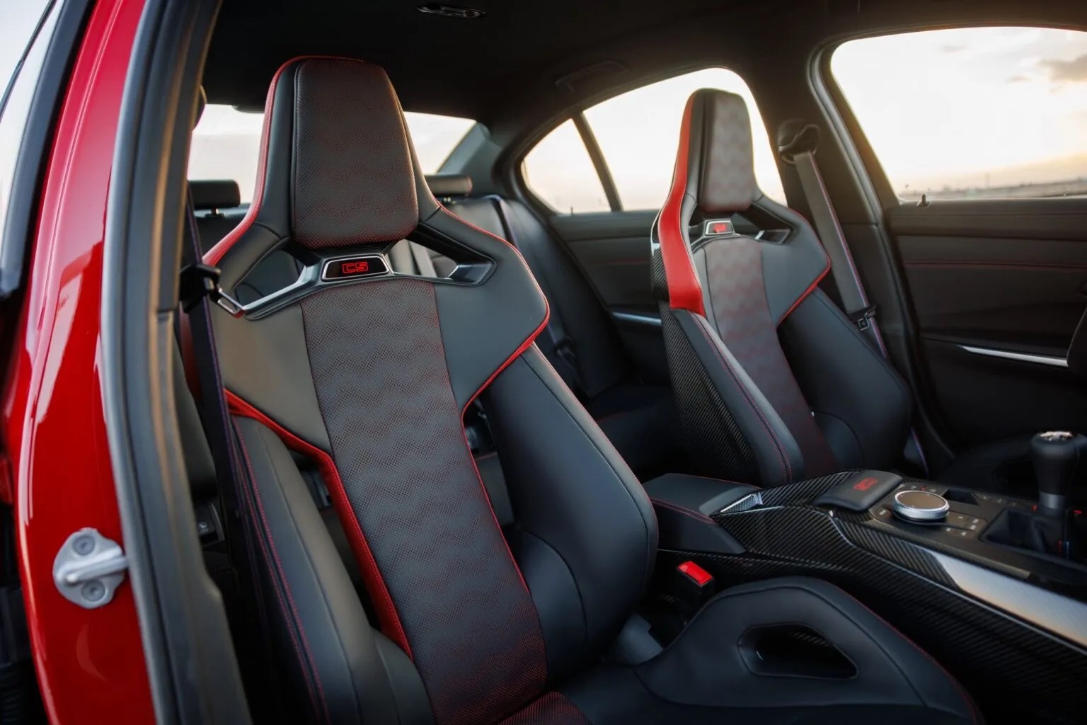 BMW-M3-CS-Handschalter-New-anh-30.jpeg