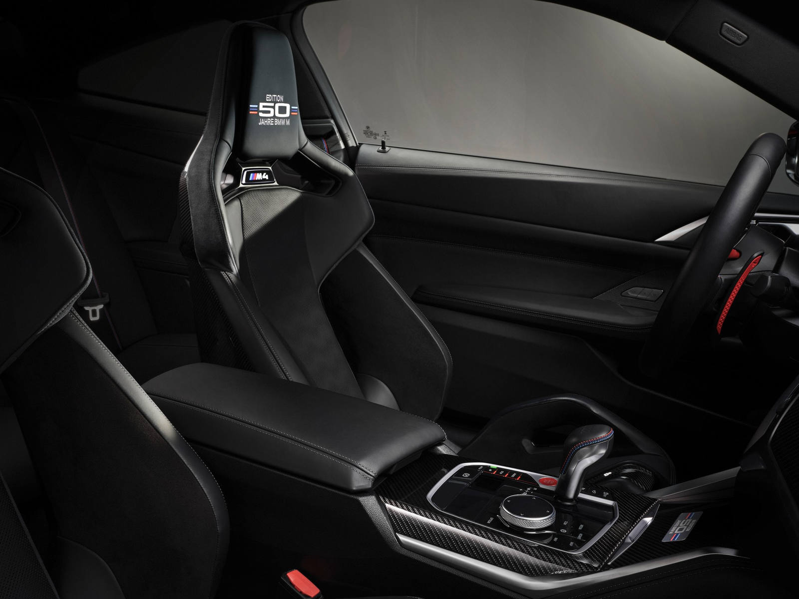 BMW-M4-50-Jahre-Edition-5.jpg