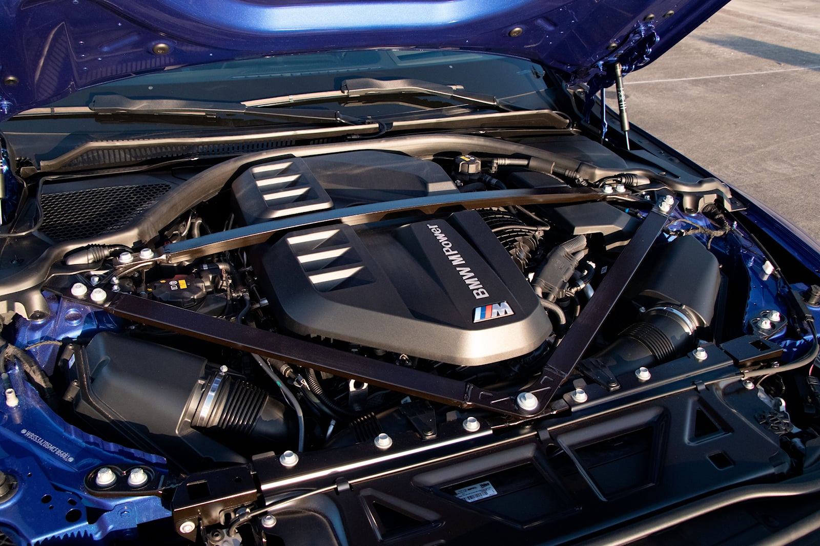 BMW M4 Akrapovic (5).jpg