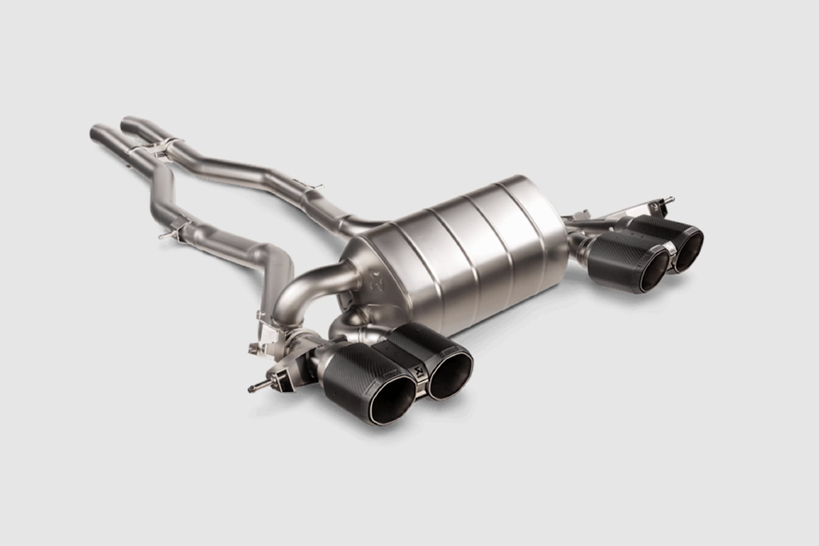 BMW M4 Akrapovic (6).jpg