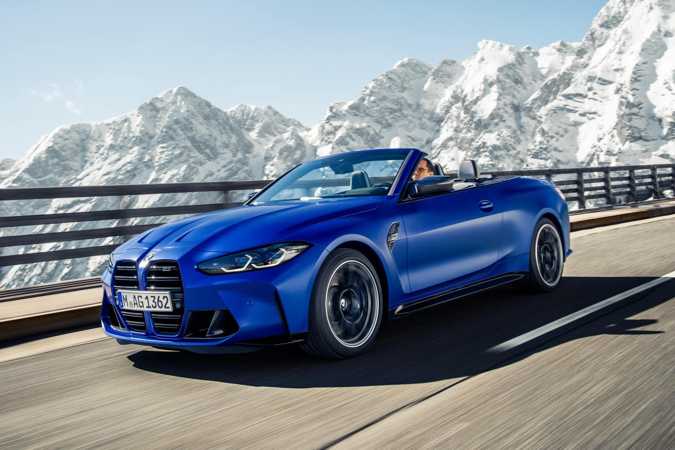 BMW-M4-Competition-Convertible-xdrive_00.jpg