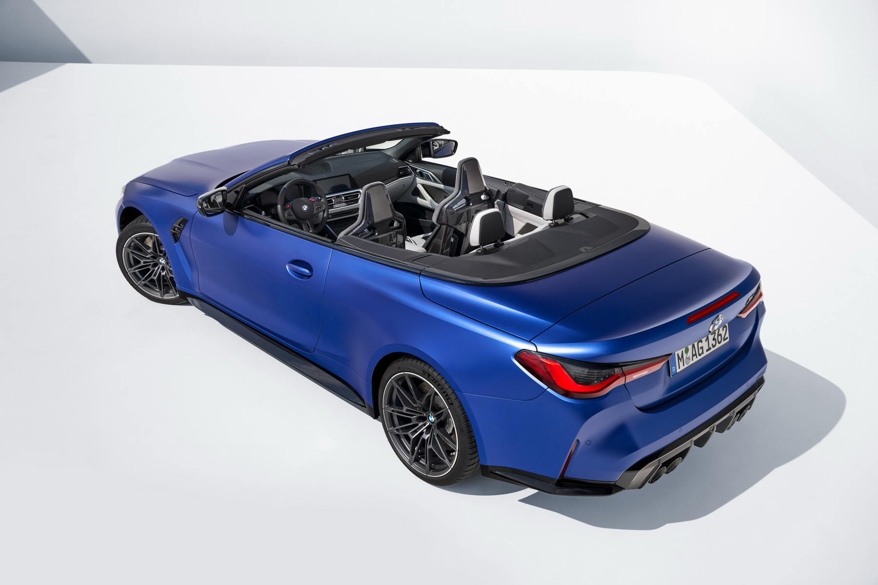 BMW-M4-Competition-Convertible-xdrive_01.jpg