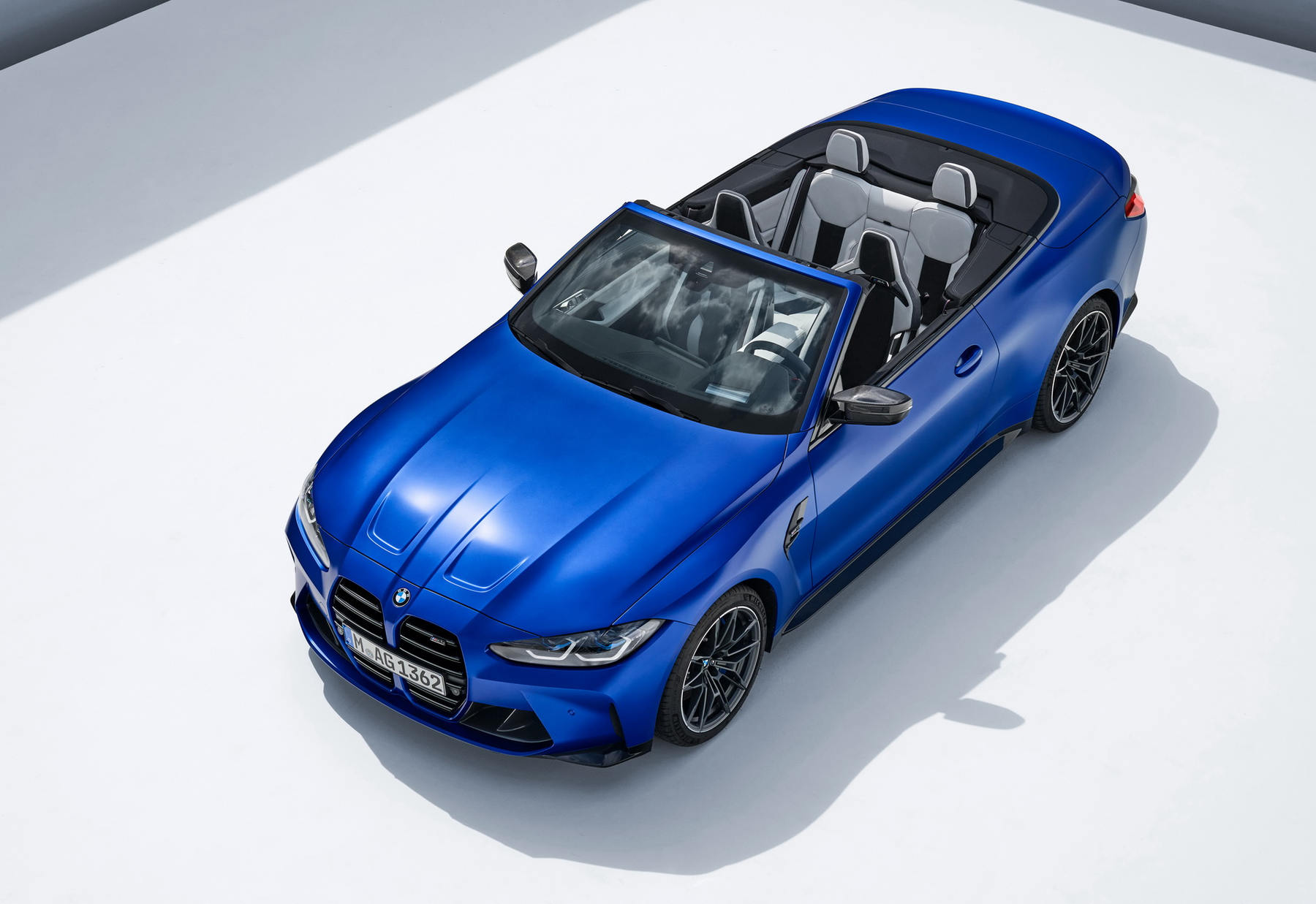 BMW-M4-Competition-Convertible-xdrive_03.jpg