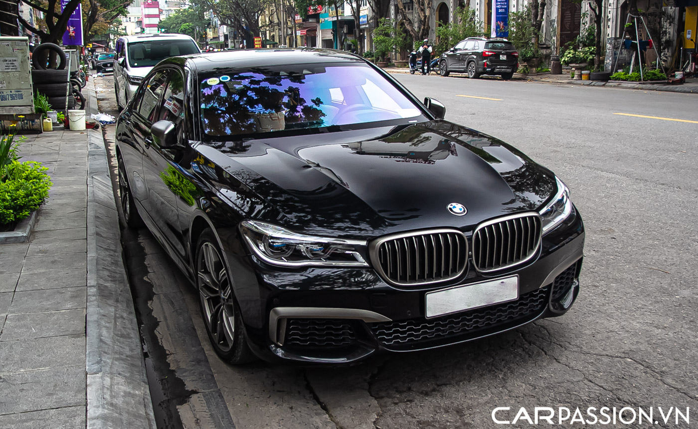 BMW M760Li (11).JPG