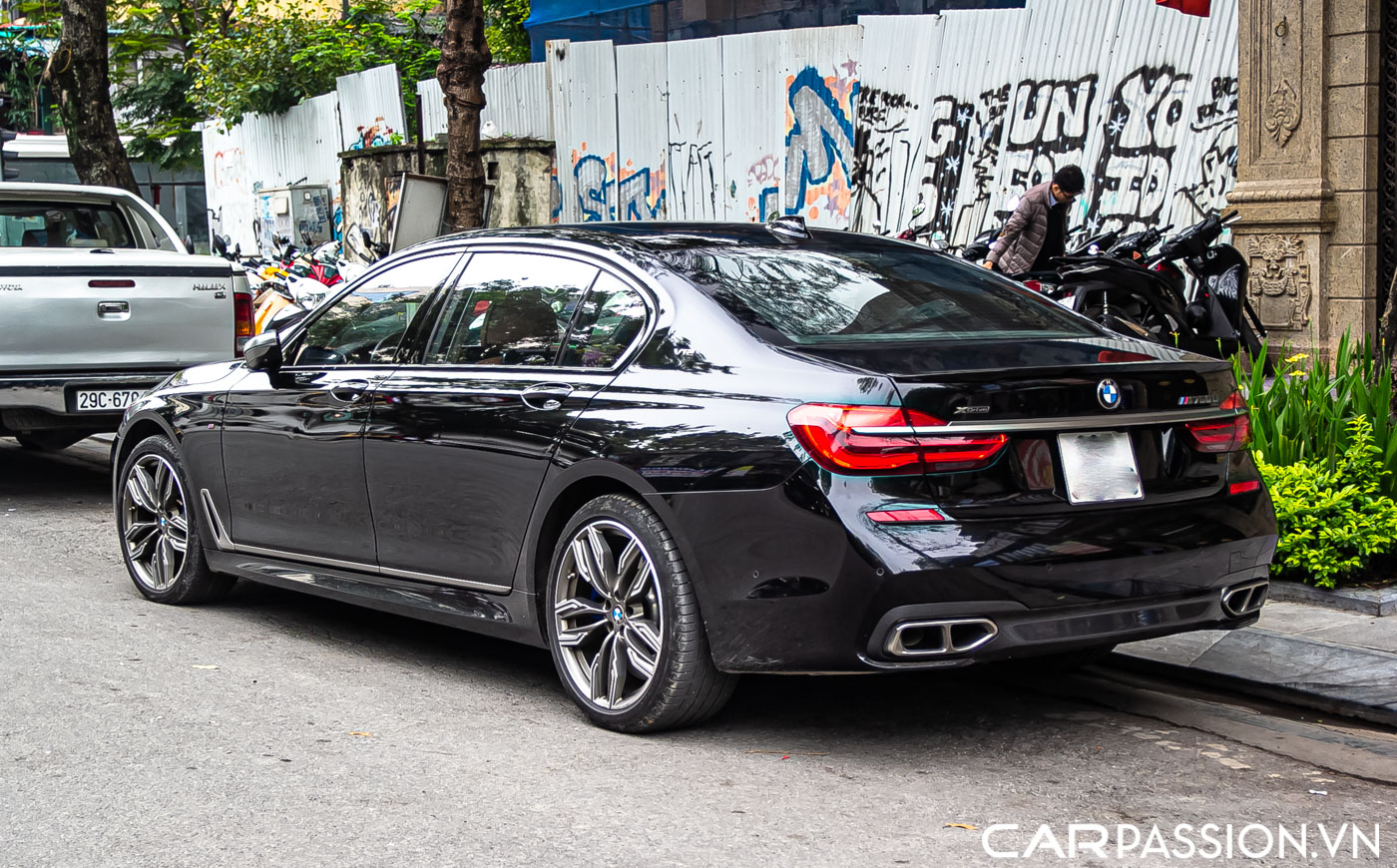 BMW M760Li (42).JPG