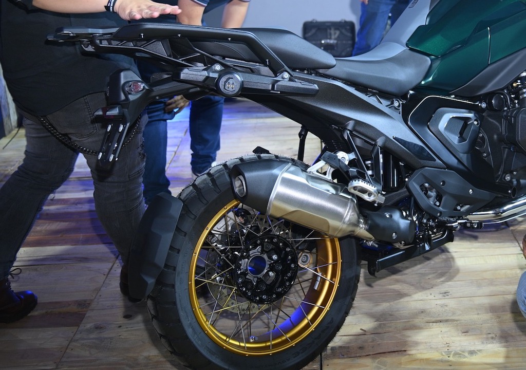 bmw-r-1300-gs-anh-6.jpg