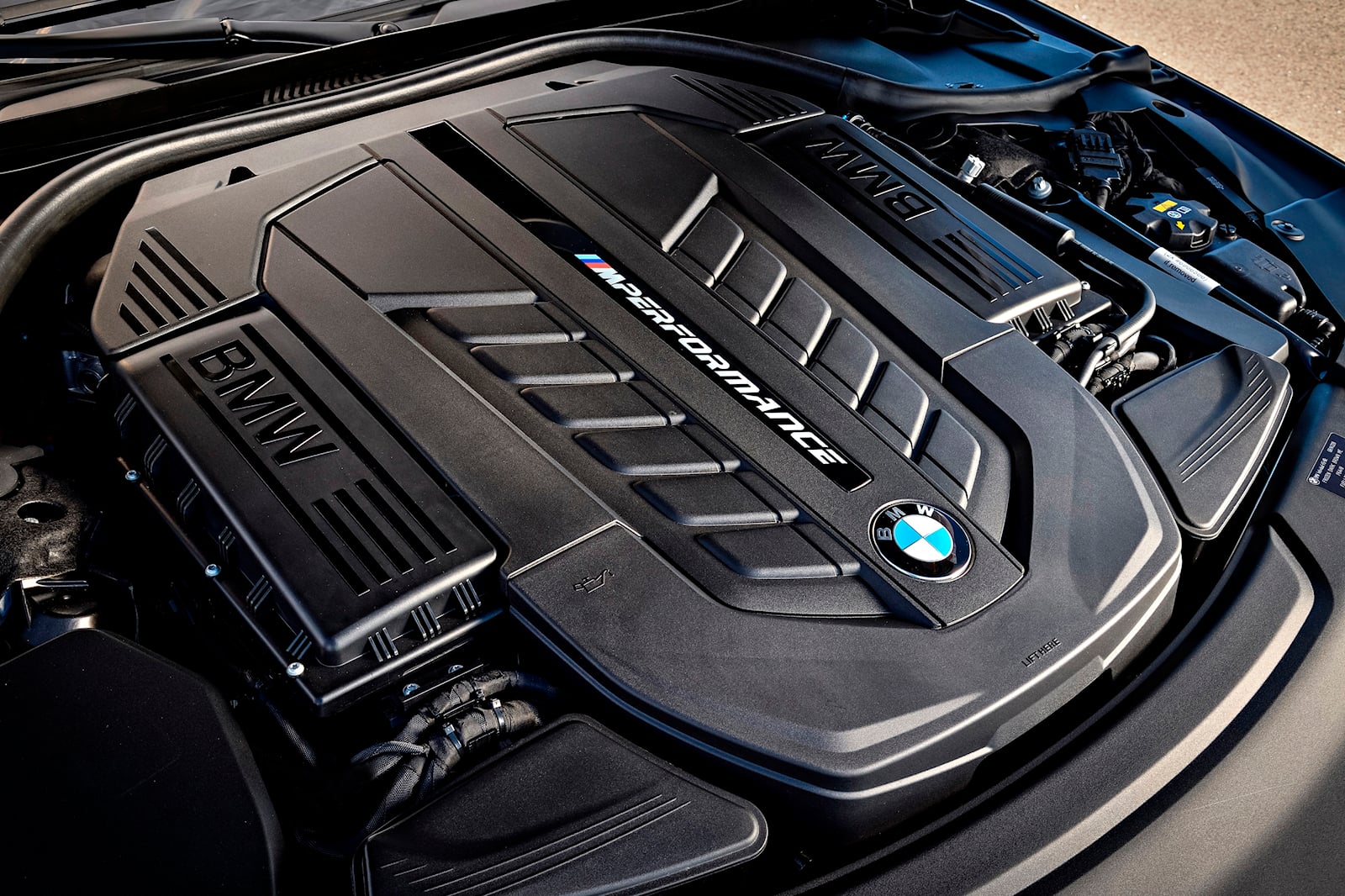 BMW V12 (10).jpg