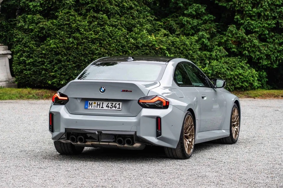 BMW_M2_CS_16.jpeg