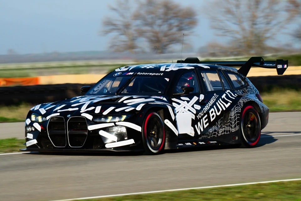BMW_M3_Touring_24H_3.jpg