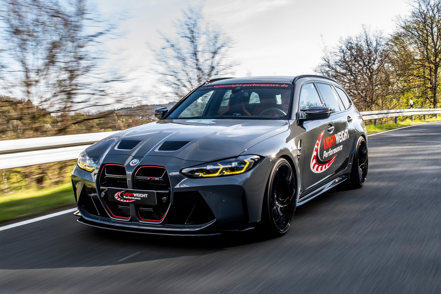 BMW_M3_Touring_Lightweight_Performance_2.png