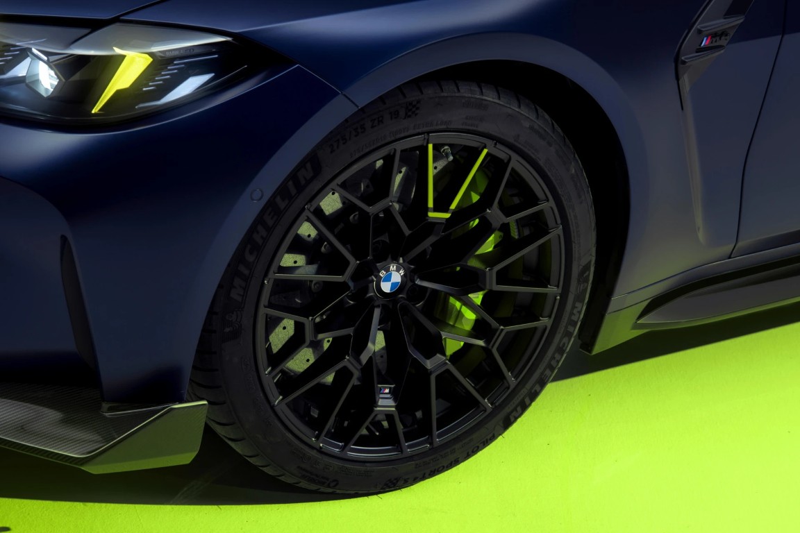 BMW_M4_CS_Edition_VR46_Style_6 (Medium).jpeg