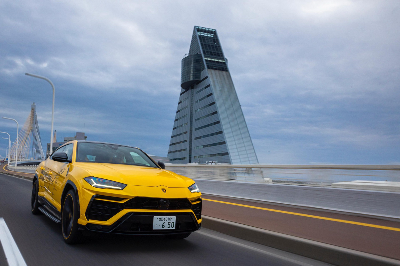 Bộ-đôi-Lamborghini-Urus-vượt-hơn-6.500-km-trong-hành-trình-xuyên-Nhật-Bản (16).jpg