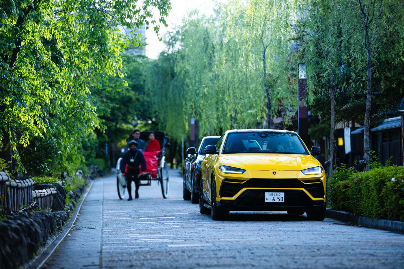 Bộ-đôi-Lamborghini-Urus-vượt-hơn-6.500-km-trong-hành-trình-xuyên-Nhật-Bản (33).jpg