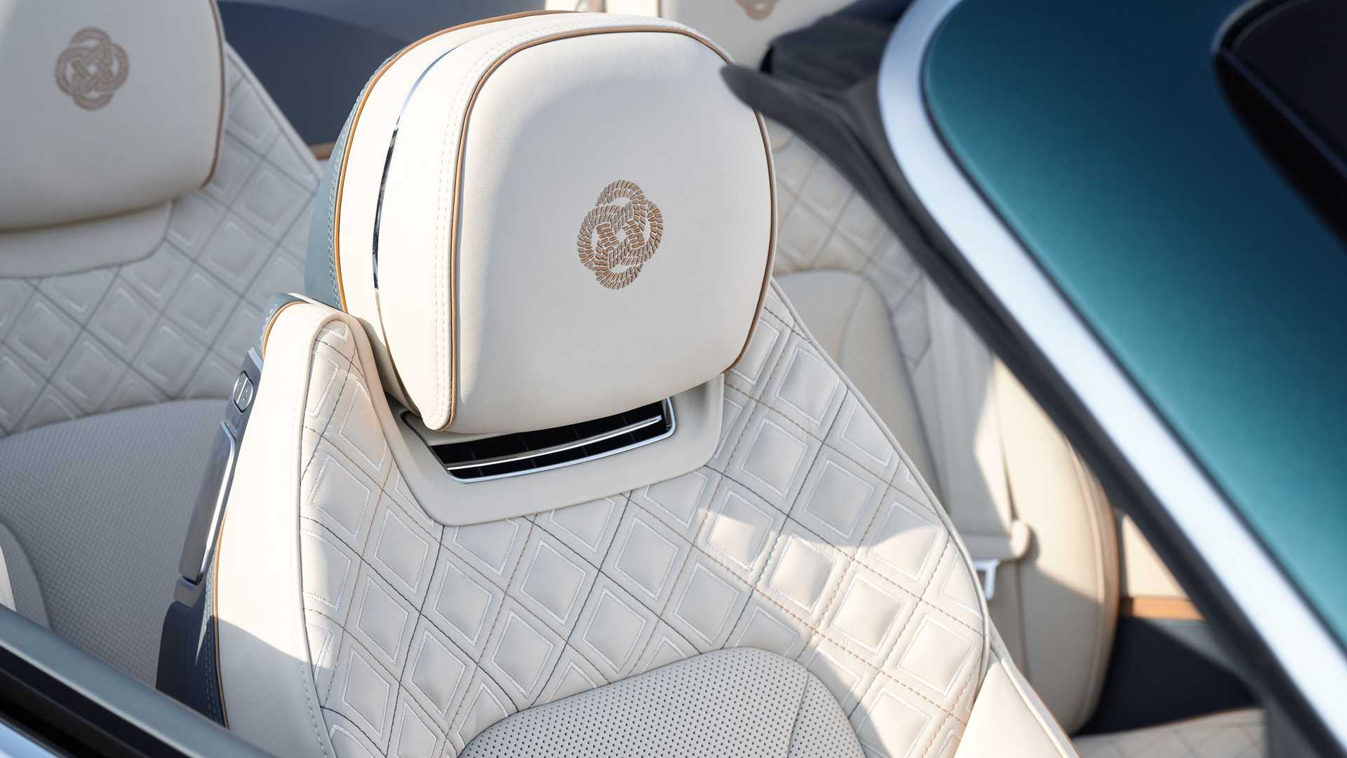 bo-suu-tap-Mulliner-Riviera-Continental-GTC-anh-2.jpeg