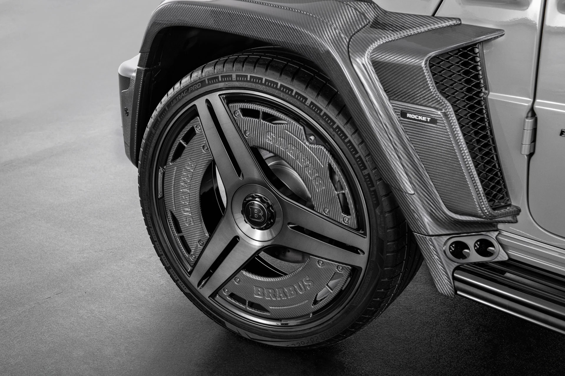BRABUS 900 ROCKET EDITION-anh-17.jpeg