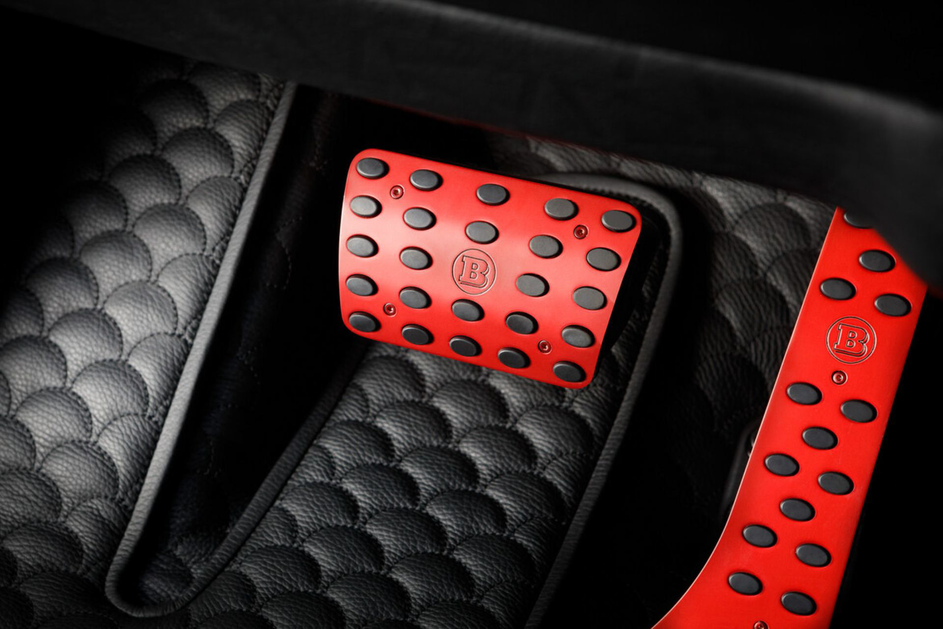 Brabus P900 (1).JPG