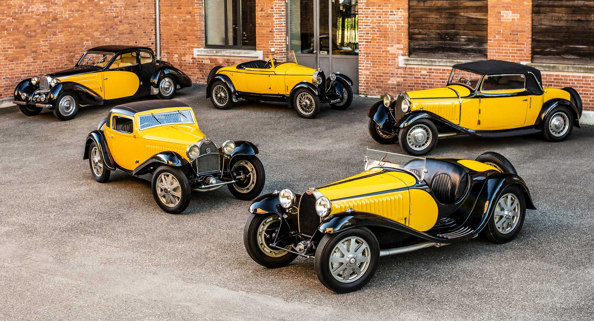 Bugatti Black & Yellow (4).JPG