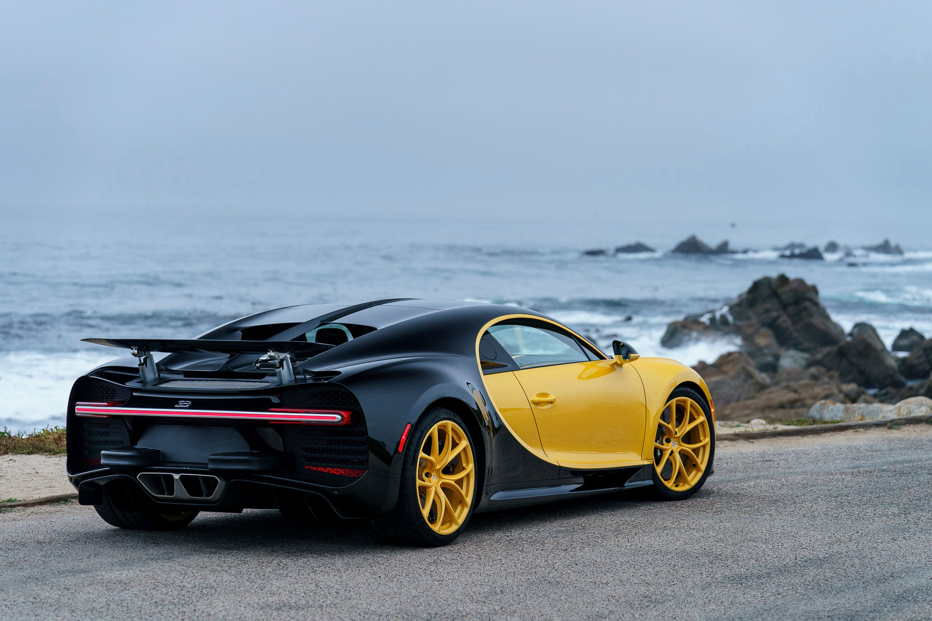 Bugatti Black & Yellow (6).JPG