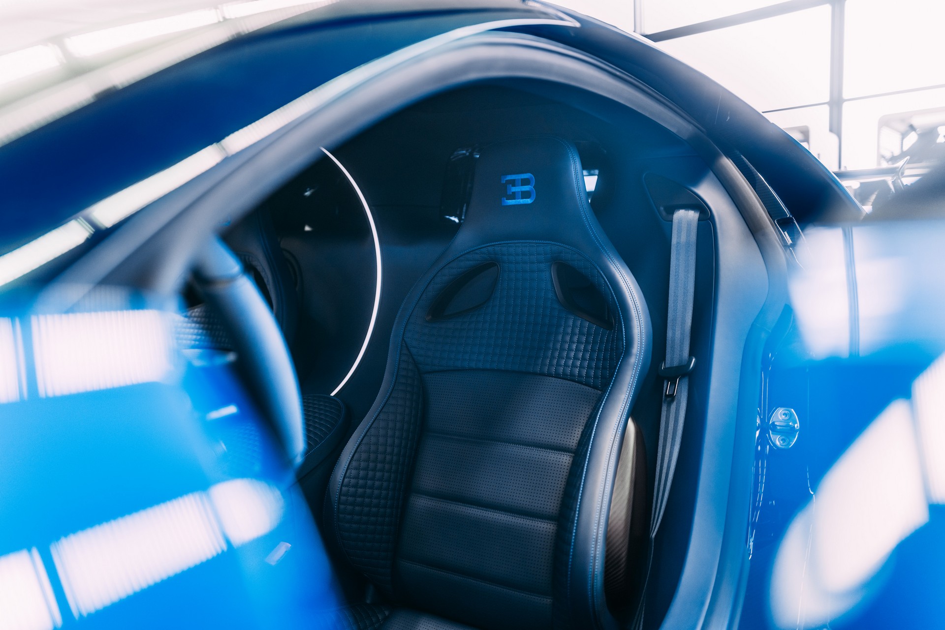 Bugatti Centodieci (17).jpg