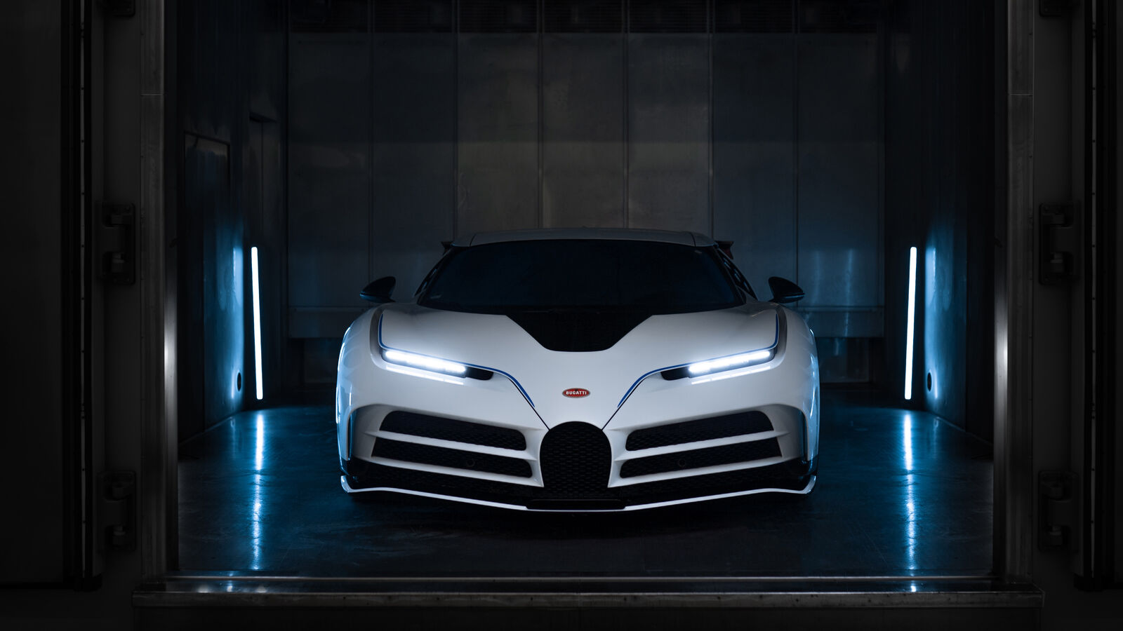 Bugatti Centodieci (4).jpg