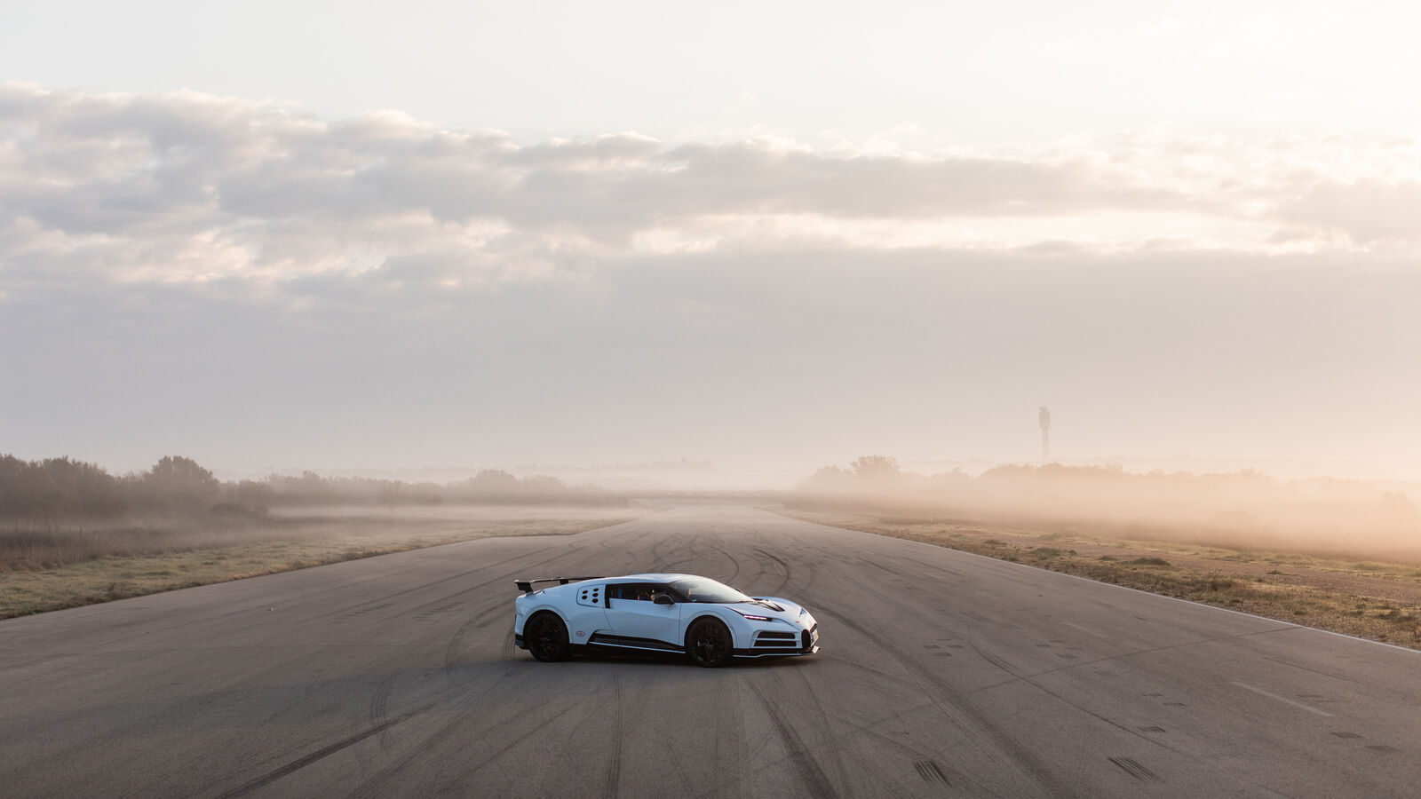 Bugatti Centodieci (4).jpg