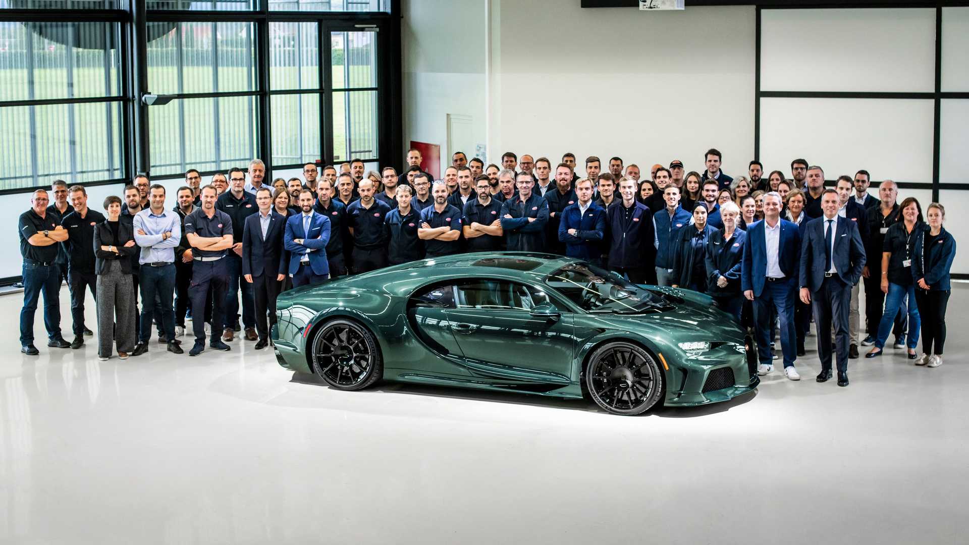 Bugatti Chiron 400th (1).jpg