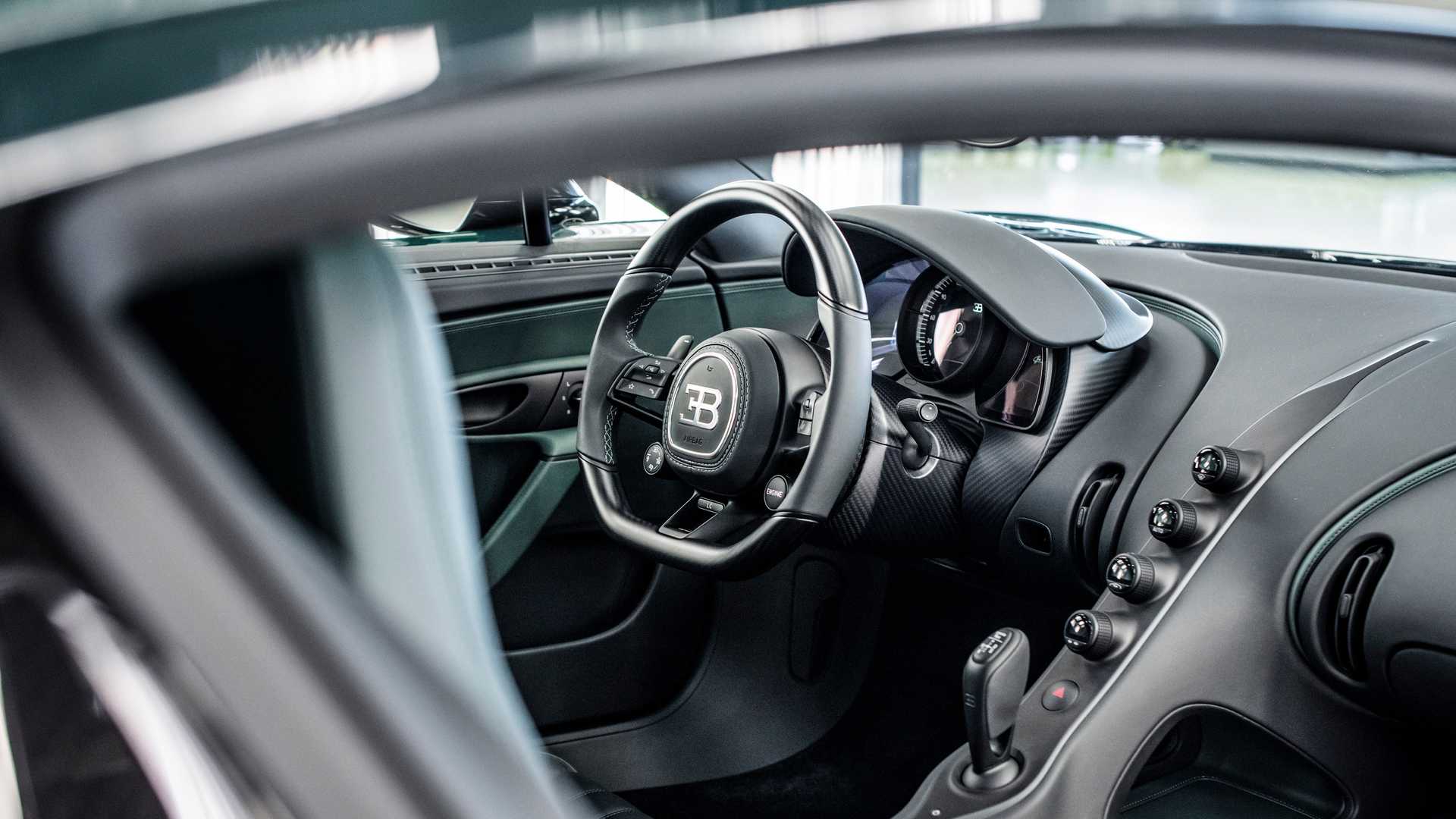 Bugatti Chiron 400th (6).jpg