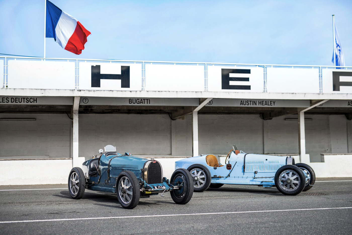 Bugatti Chiron Sur Mesure (10).JPG