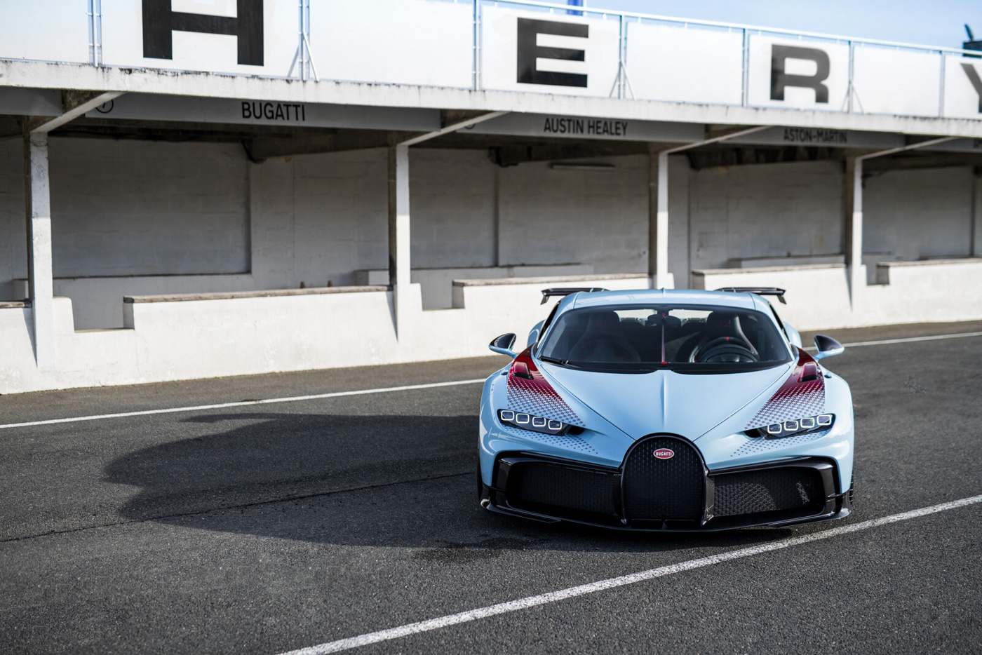 Bugatti Chiron Sur Mesure (23).JPG