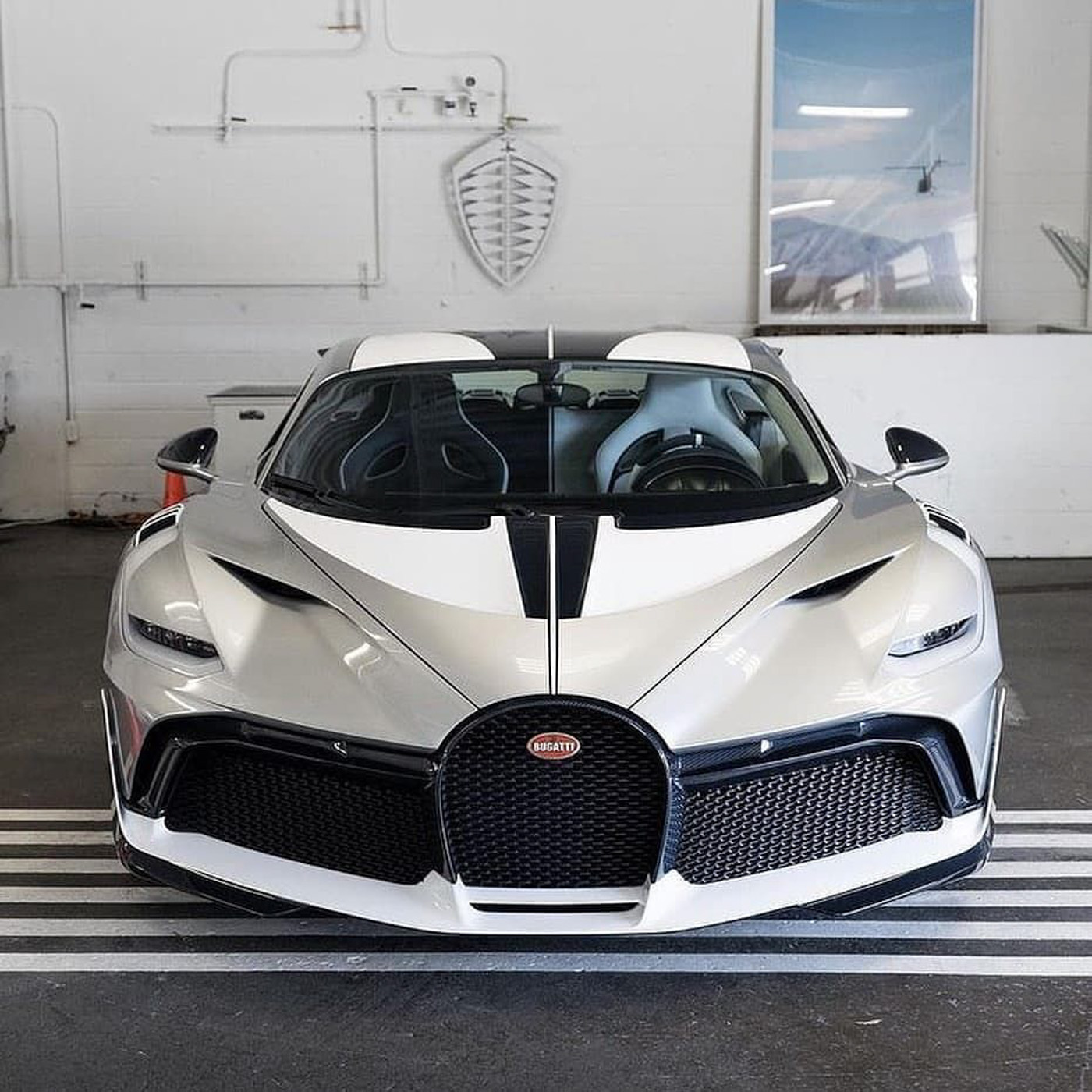 Bugatti Divo (6)-2.JPG