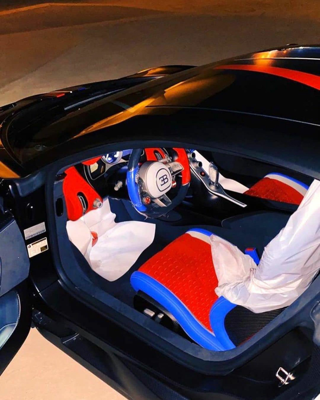 Bugatti Divo (7)-2.JPG