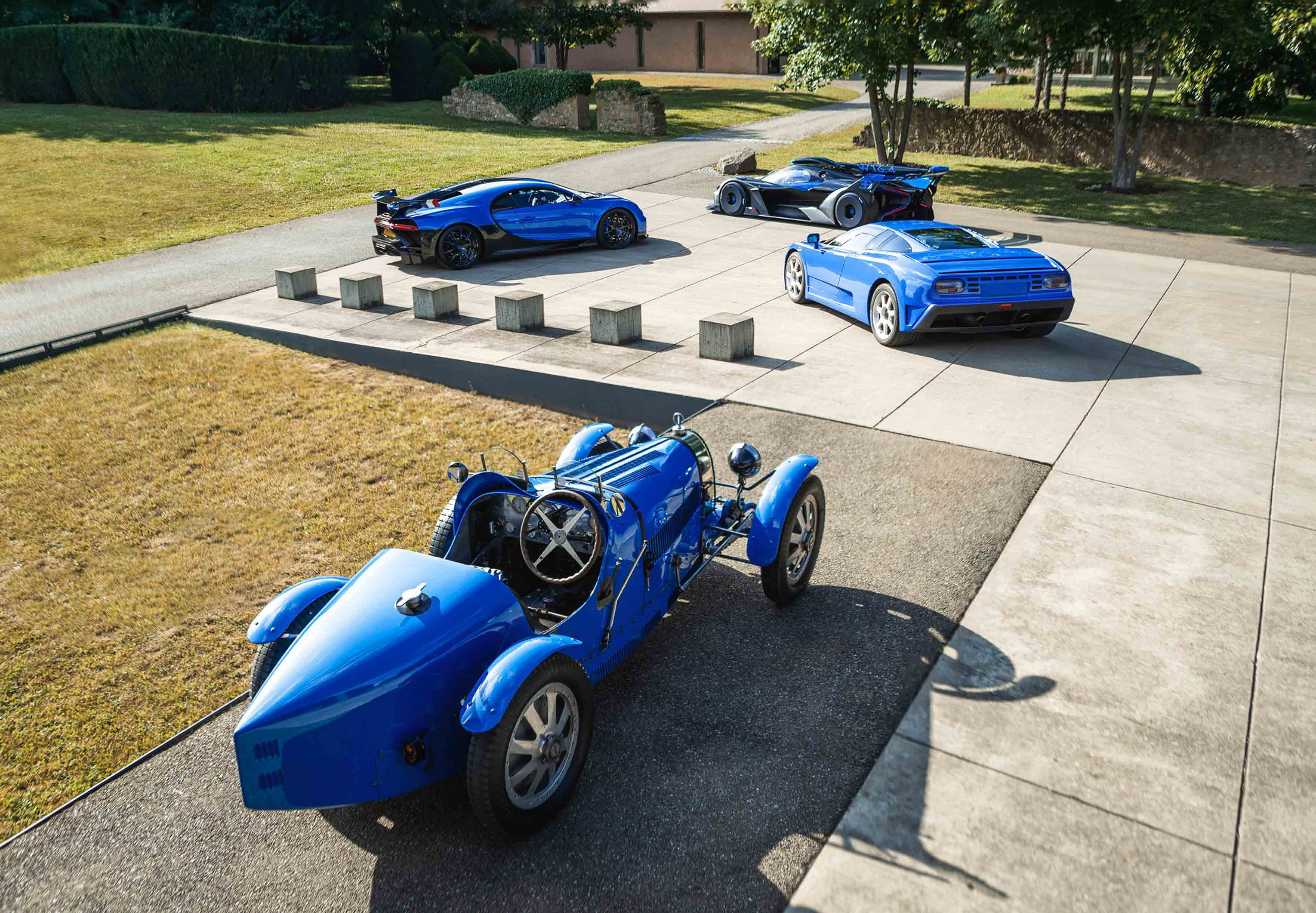 Bugatti French Racing Blue (11).JPG