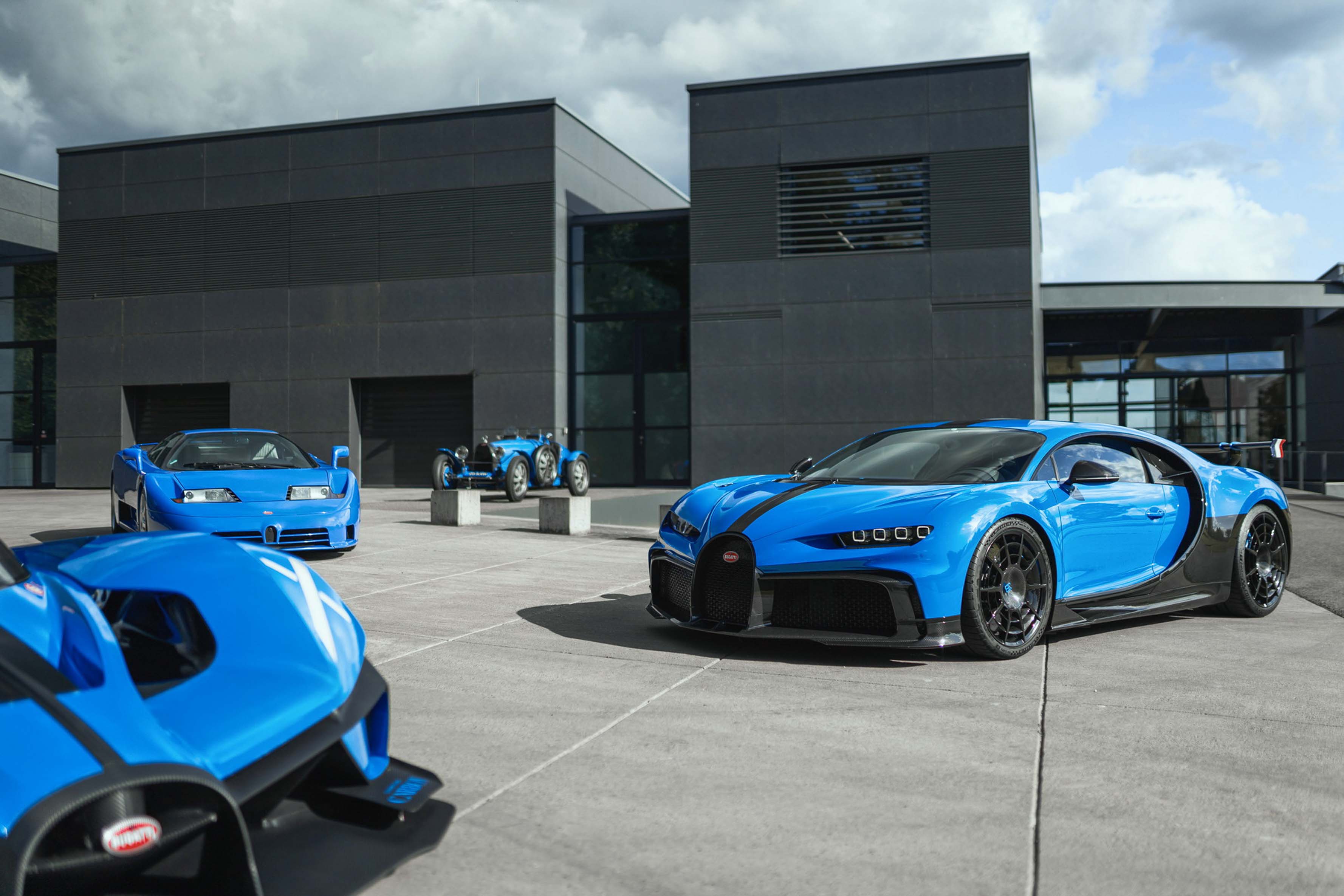 Bugatti French Racing Blue (2).JPG