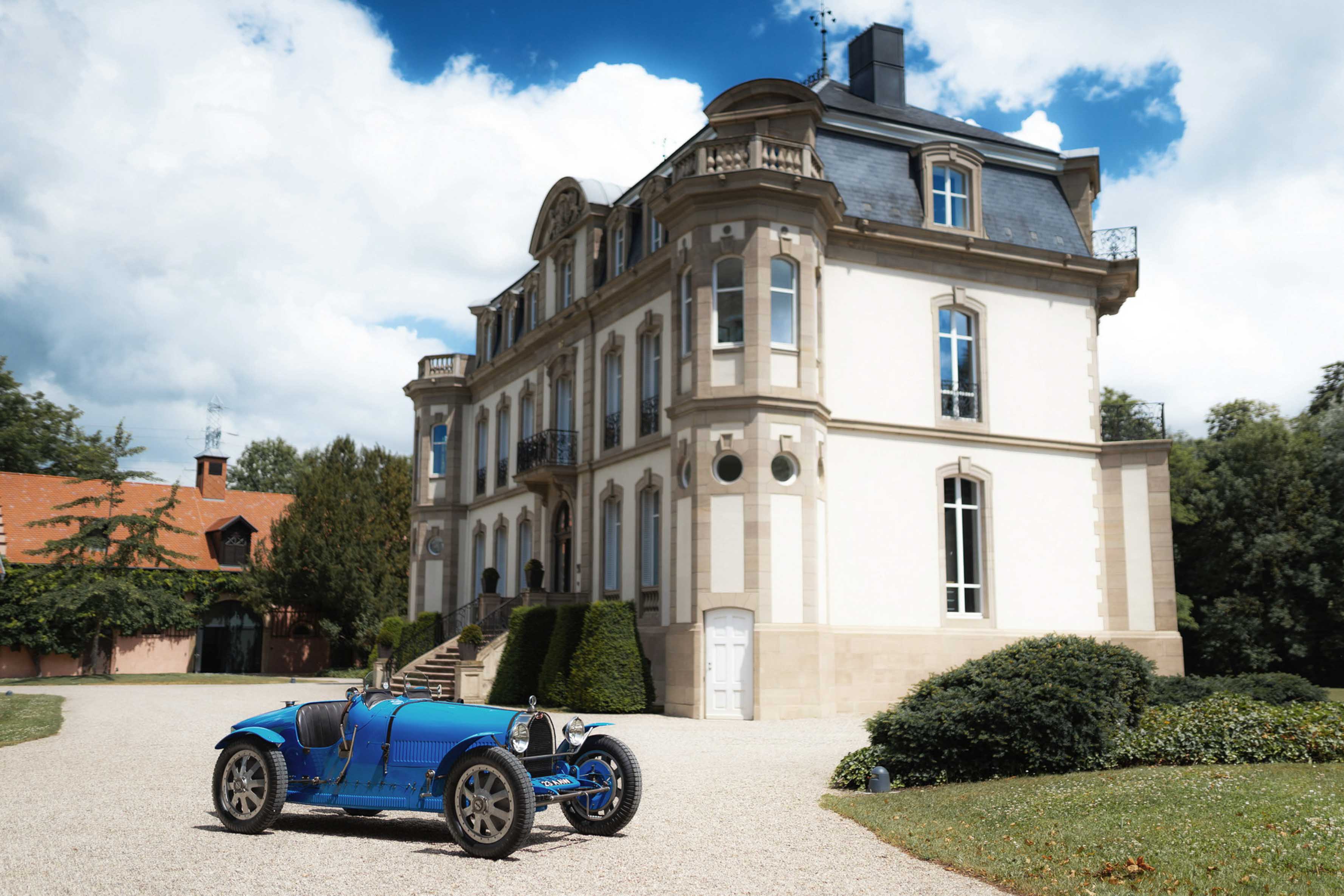 Bugatti French Racing Blue (9).JPG