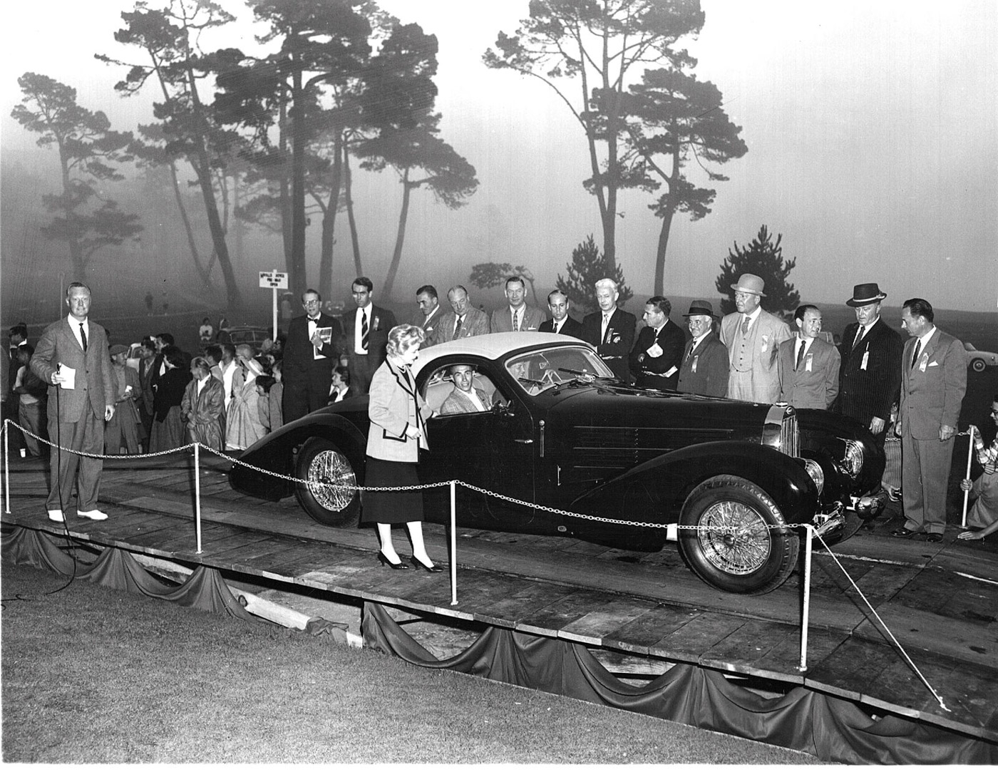 Bugatti Pebble Beach Concours d'Elegance (4).JPG