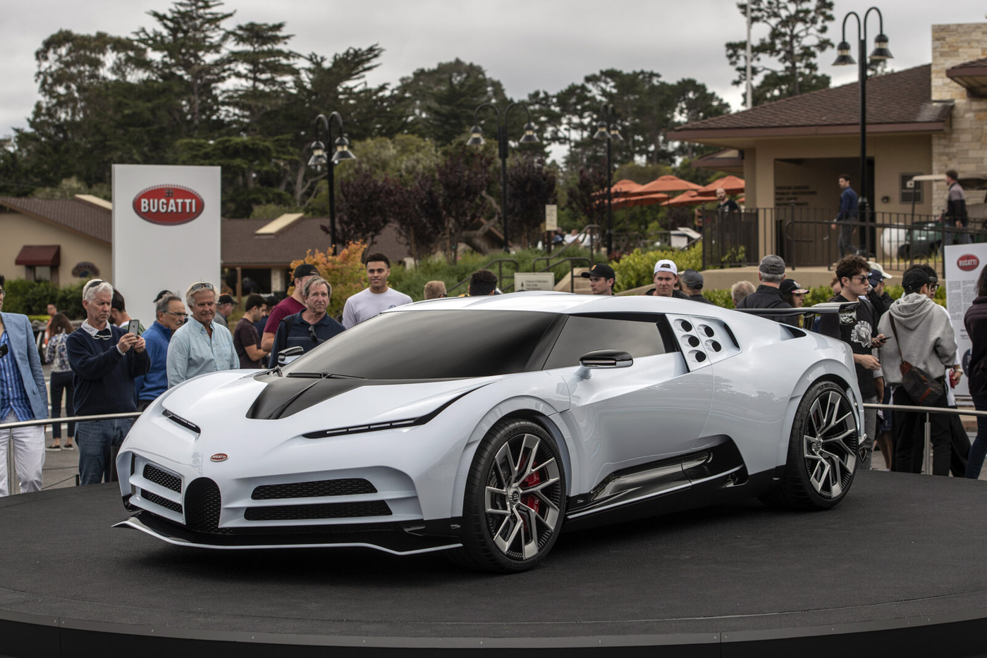 Bugatti Pebble Beach Concours d'Elegance (6).JPG