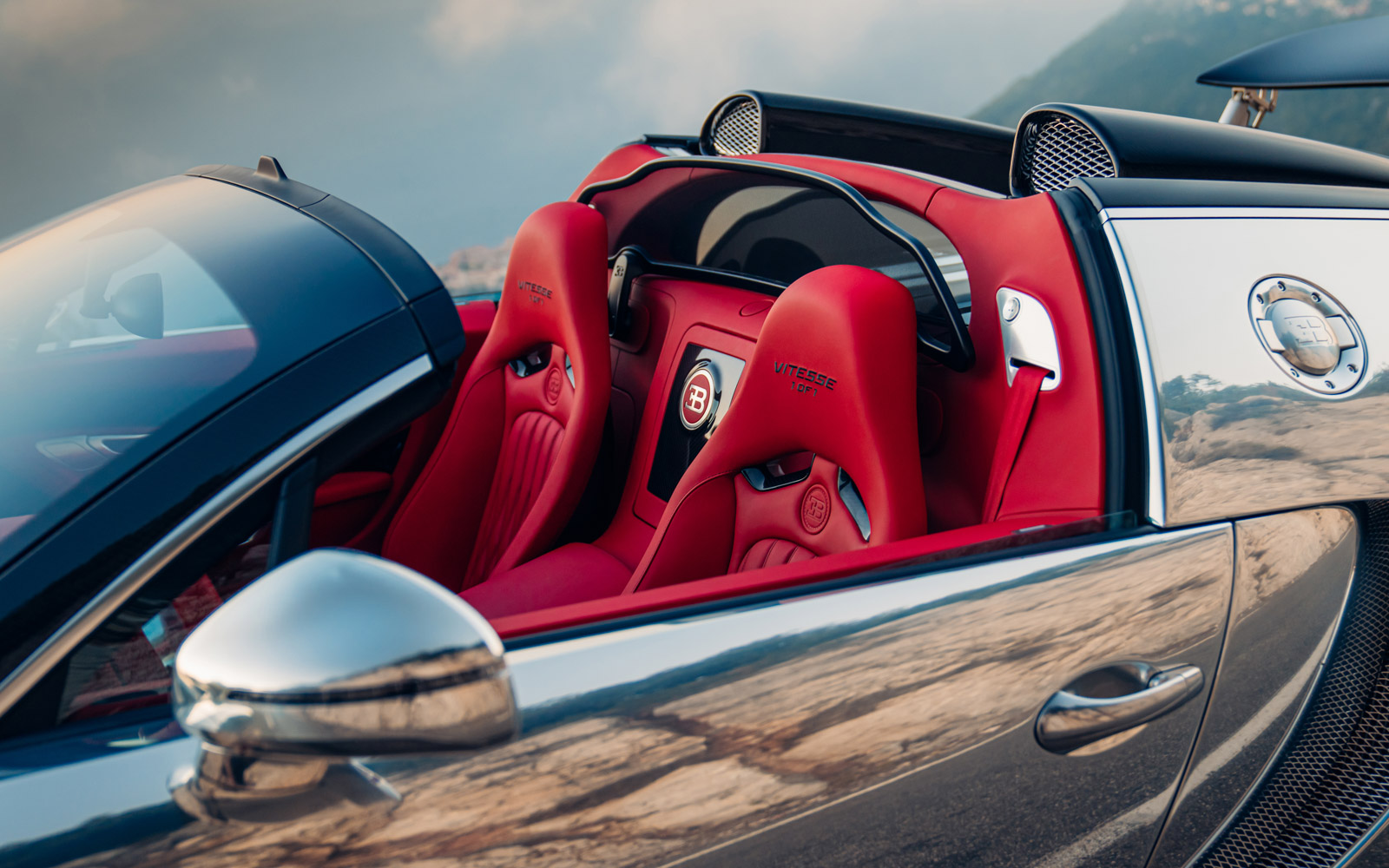 Bugatti Veyron Grand Sport Vitesse-anh-_1.jpg