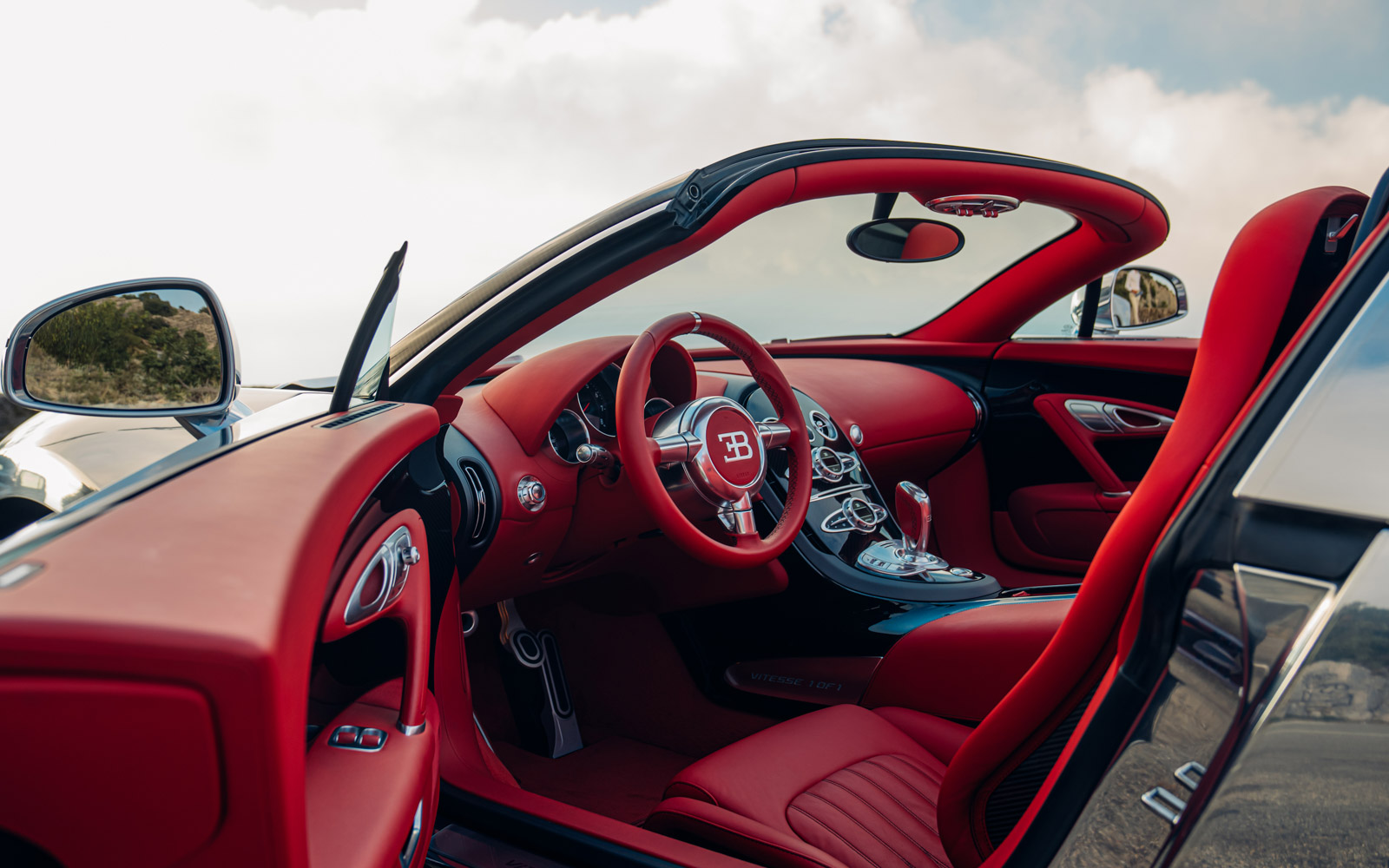 Bugatti Veyron Grand Sport Vitesse-anh-_3.jpg