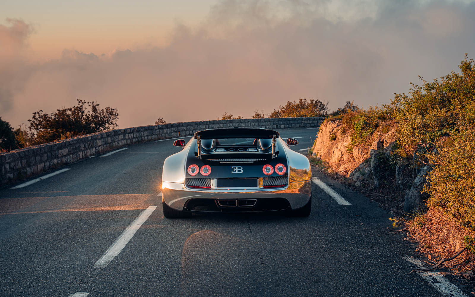 Bugatti Veyron Grand Sport Vitesse-anh-_6.jpg