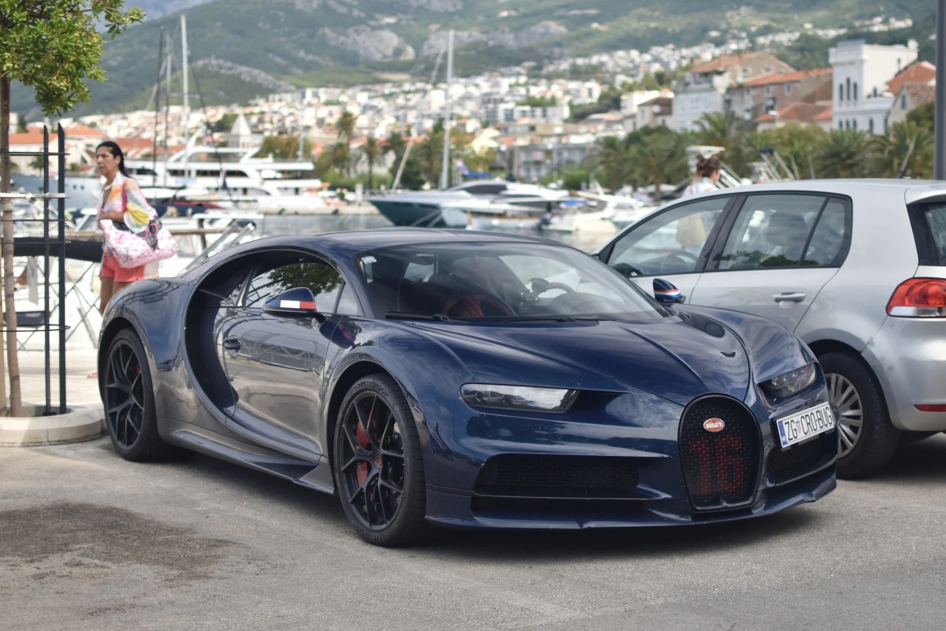 Bugatti_Chiron_Sport_10.jpg