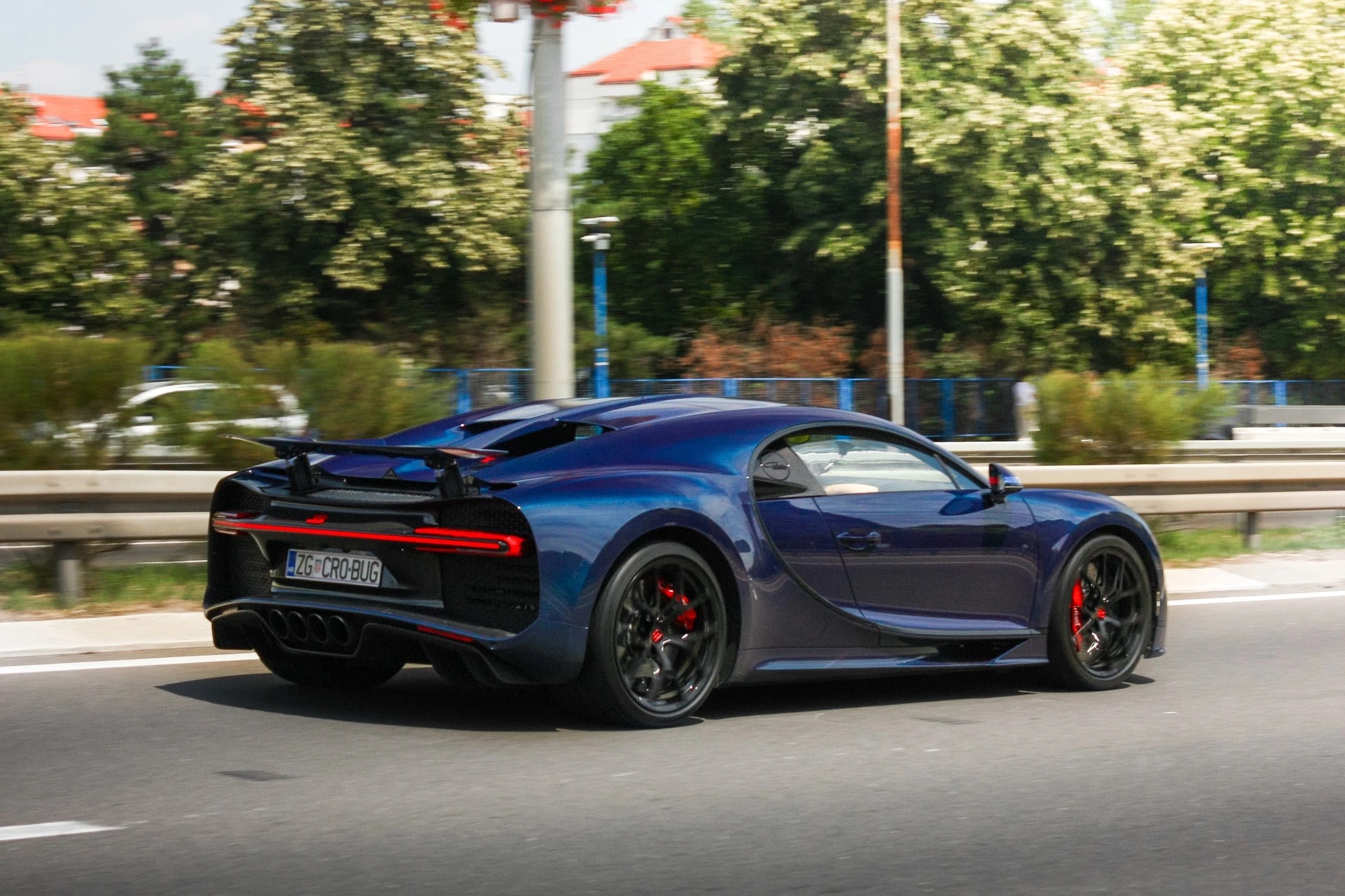Bugatti_Chiron_Sport_12.jpg