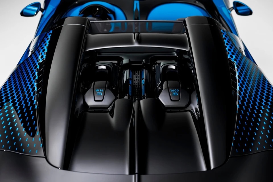 Bugatti_W16_Mistral_Fly_Bug_6.jpg