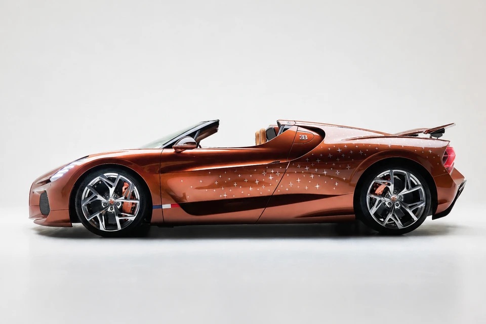 Bugatti_W16_Mistral_Le_Retour_du_Jeune_Prince_2.jpeg