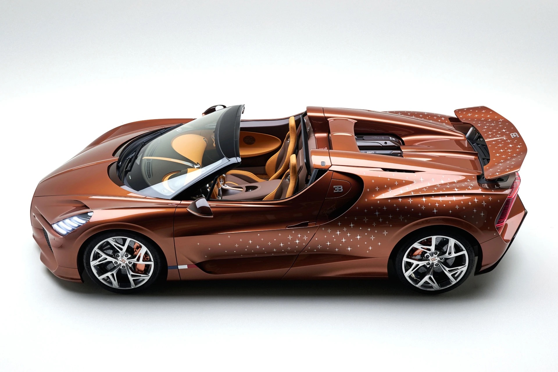 Bugatti_W16_Mistral_Le_Retour_du_Jeune_Prince_3.jpg