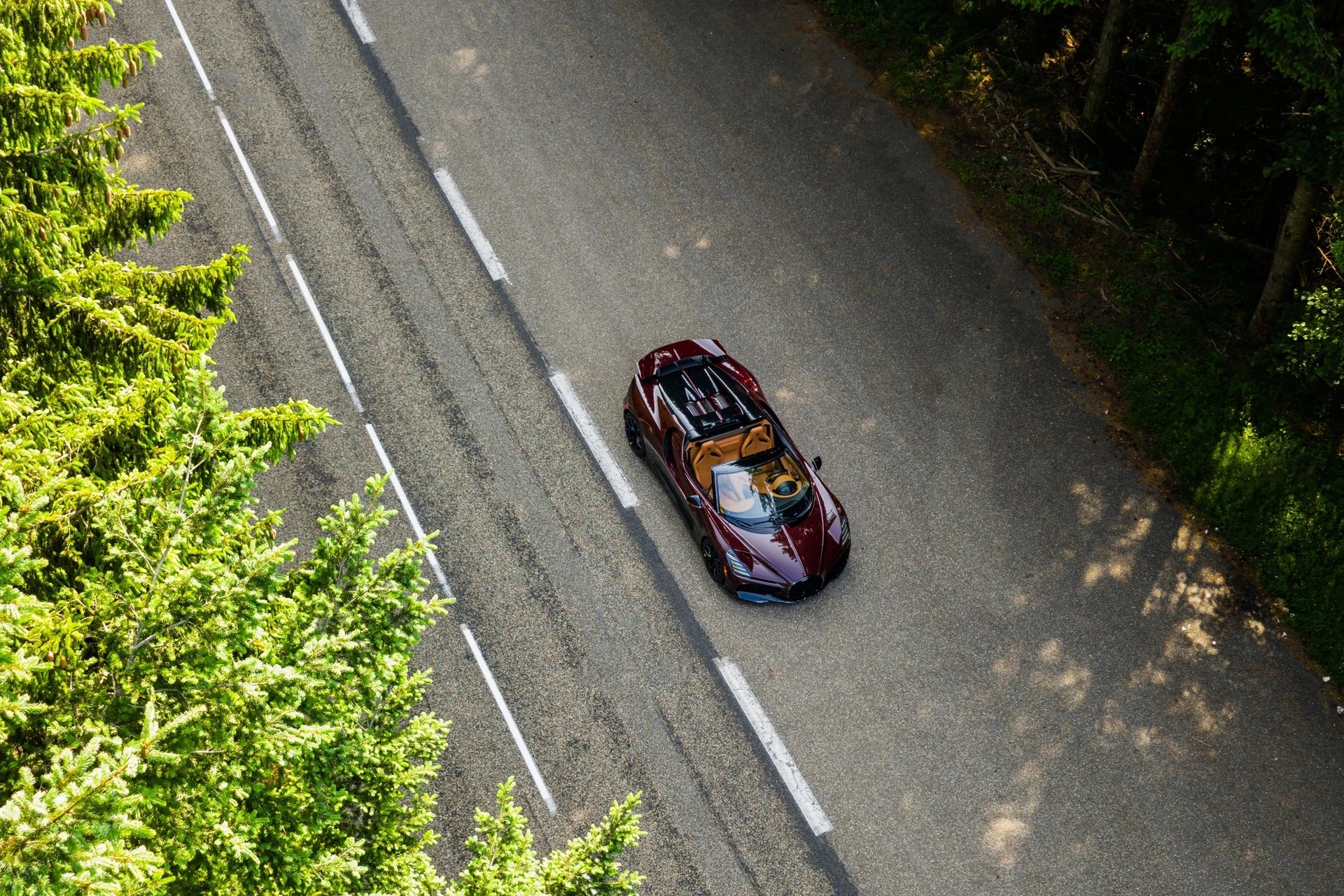 Bugatti_W16_Mistral_Test_Drive_10.jpg