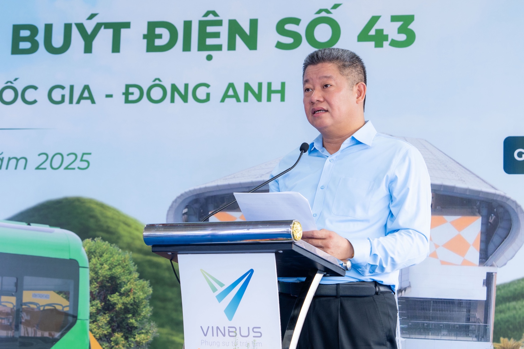 bus-khai-truong-anh-1.jpg