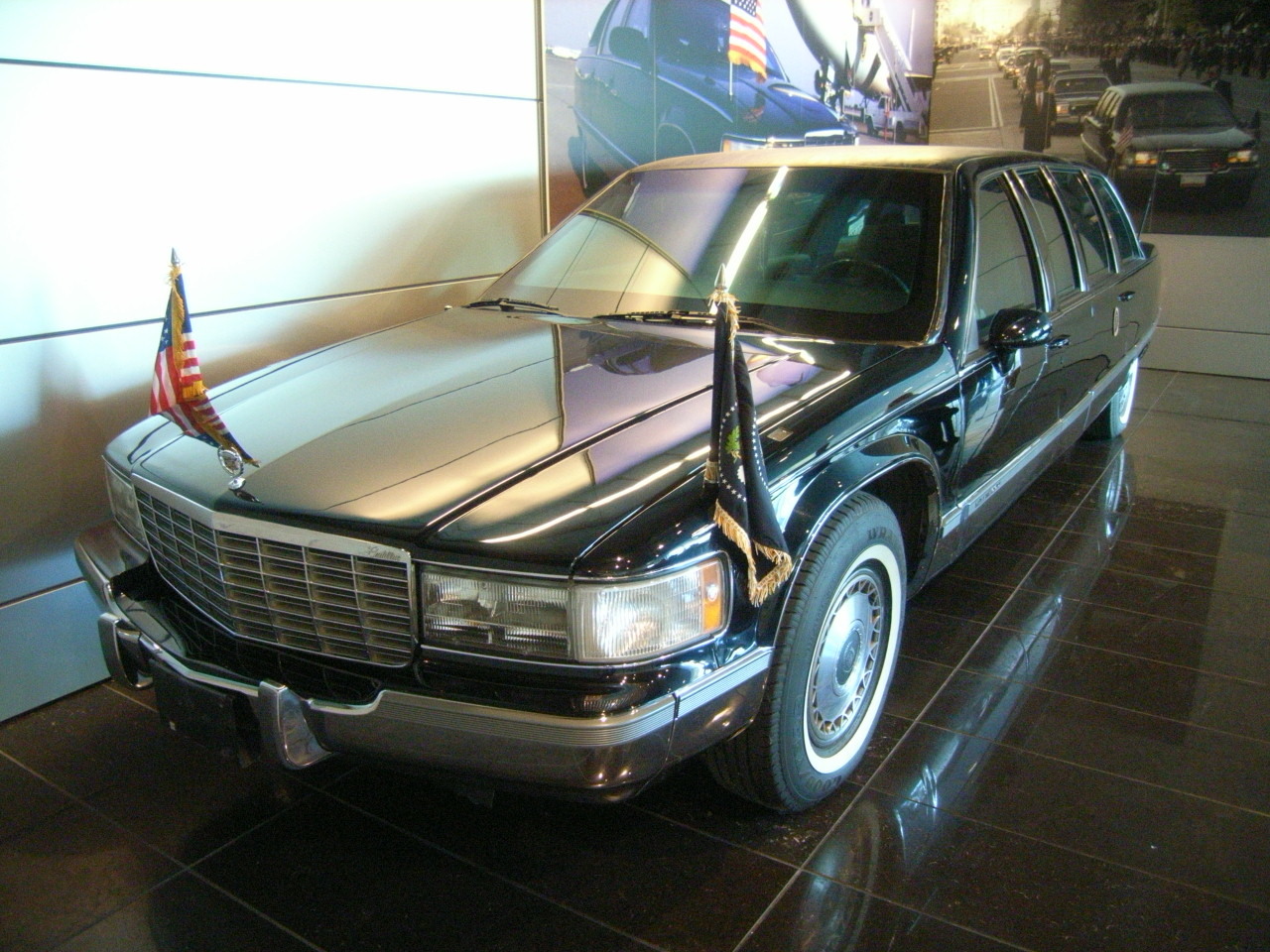 Cadillac Fleetwood Brougham Presidential anh 5.jpg