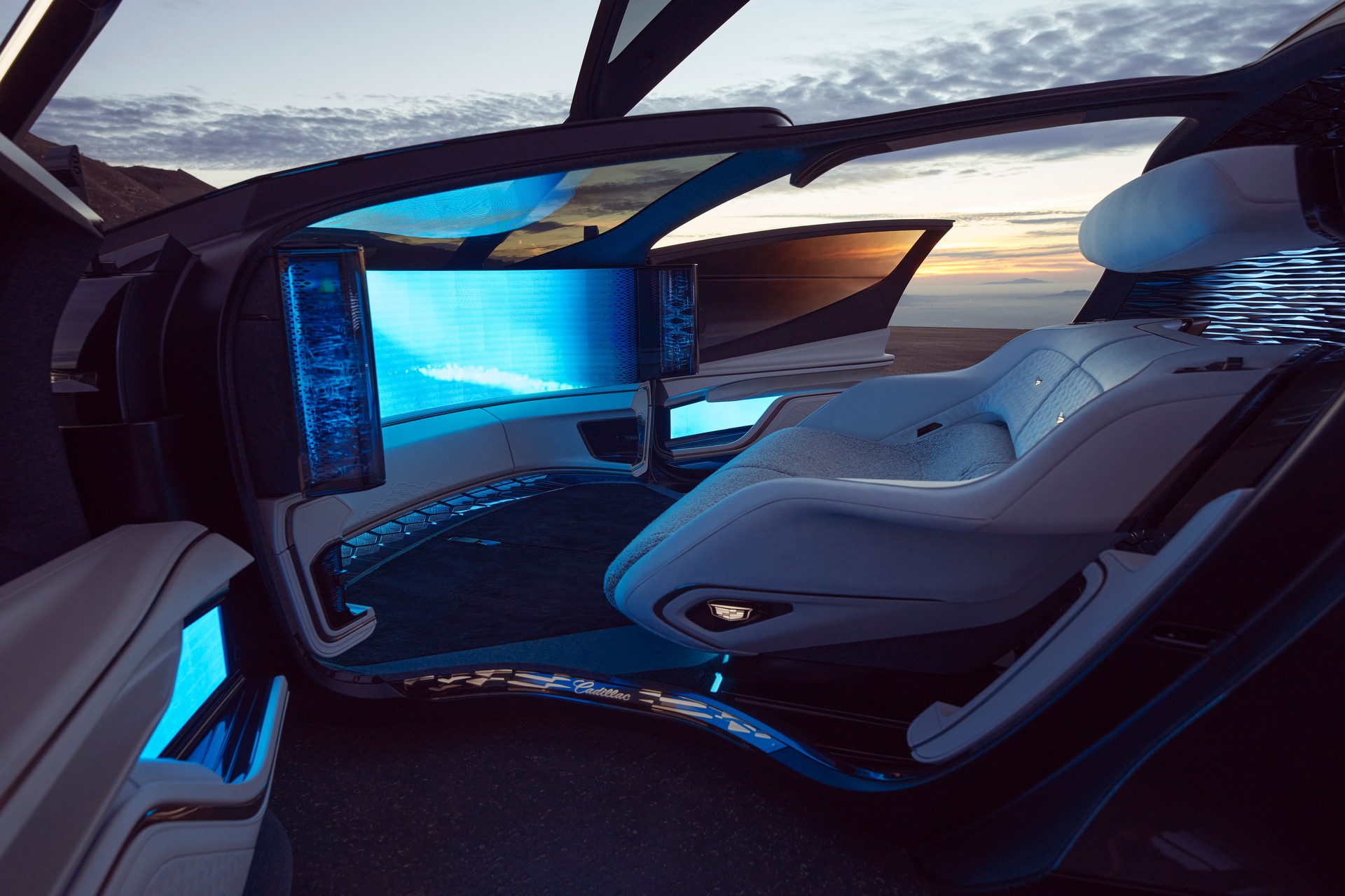 Cadillac InnerSpace Concept (20).jpg