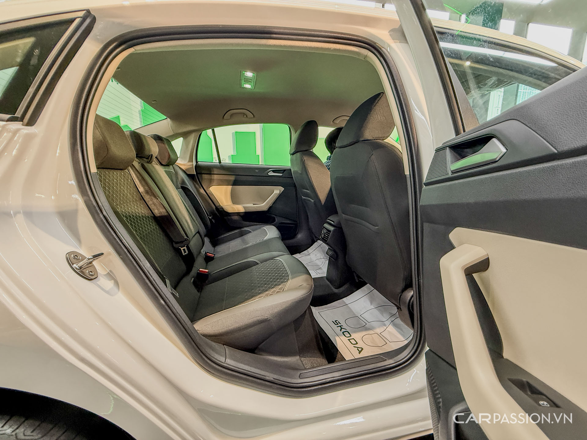 can-canh-Skoda-Slavia-anh--20.jpg