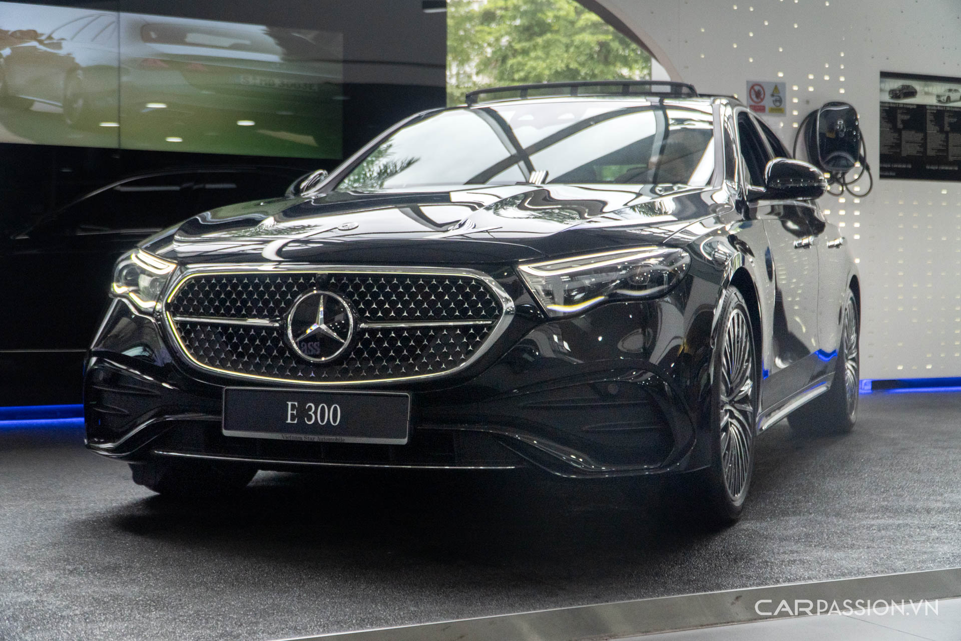 carpassion-mercedes-benz-e300-amg-anh--47.jpg